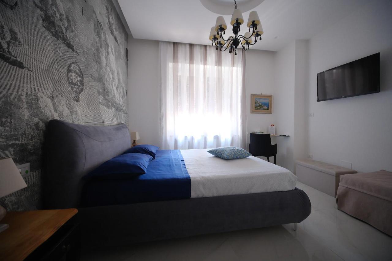 Luxury B&B Charlemagne サレルノ エクステリア 写真